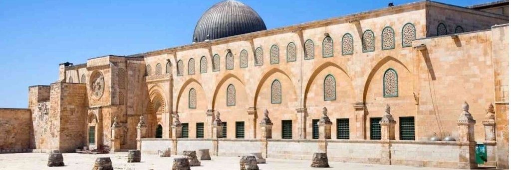 د.حذيفة عبدالله عزام's banner