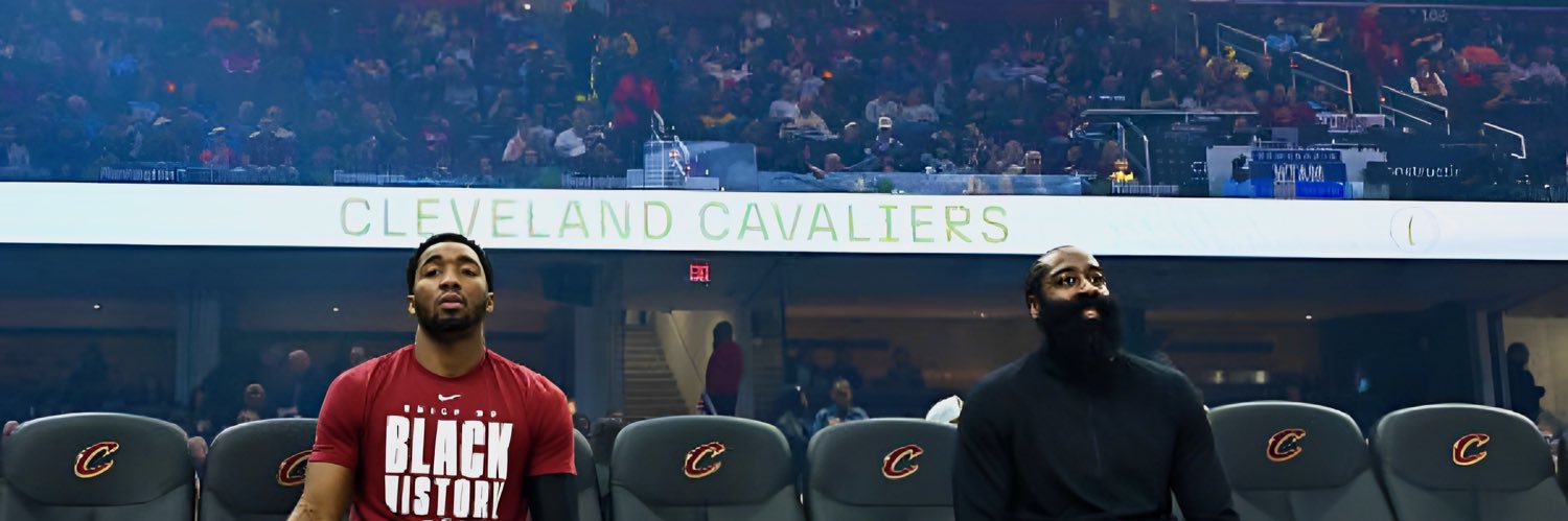 ¹⁰'s banner