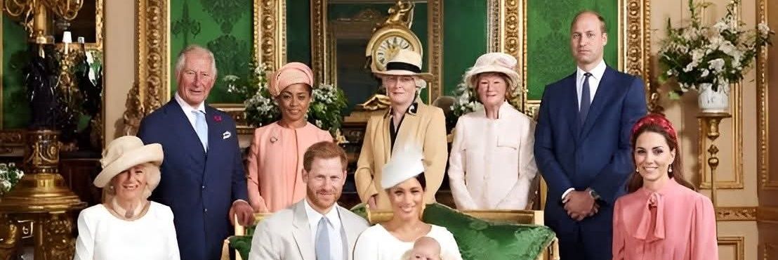 Royal Family Insider👑's banner