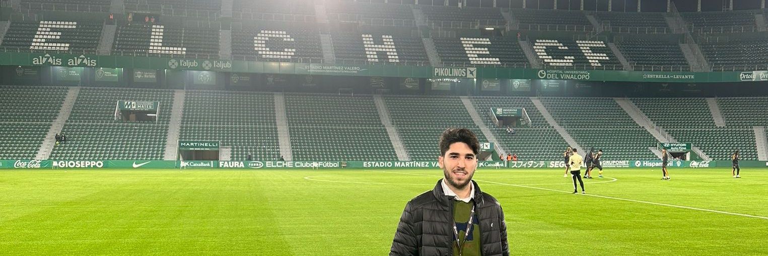 Manu García's banner