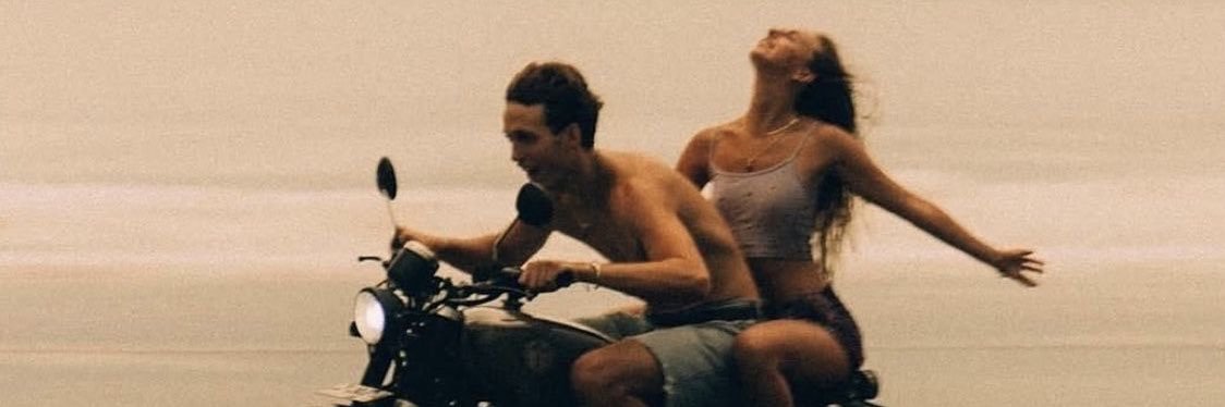 Оюуннар☀️'s banner