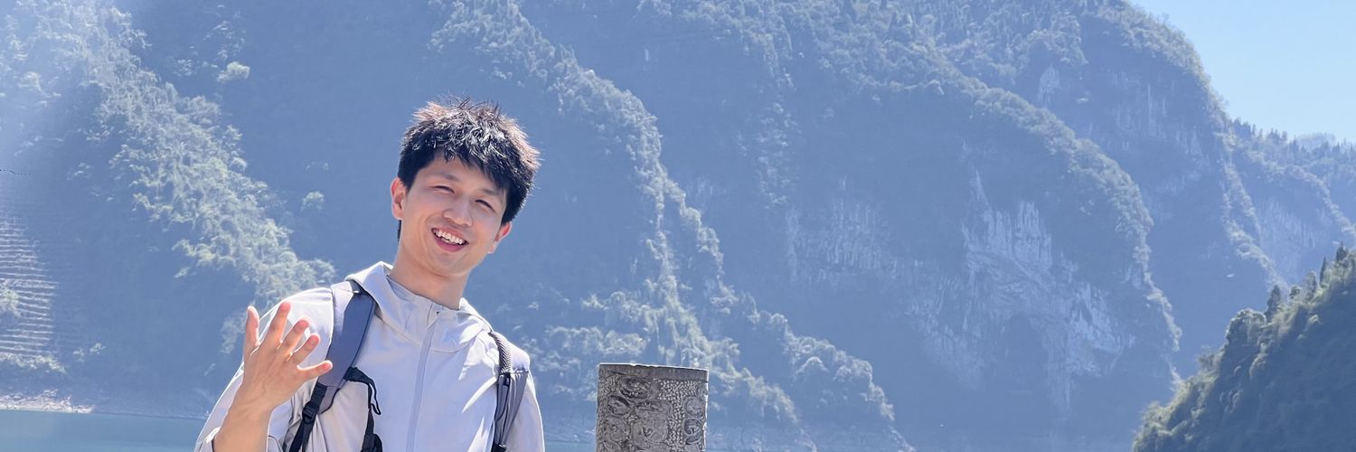 觉醒的熊Bear's banner