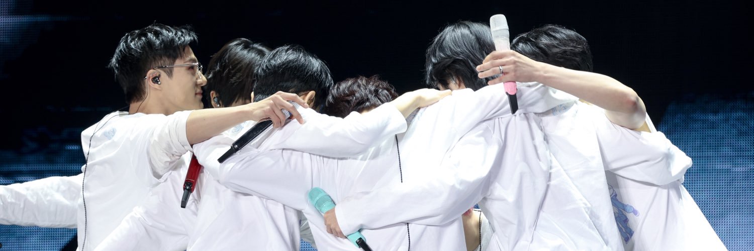 𝐡𝐲𝐞𝐥𝐥𝐨𝐰𝟑's banner