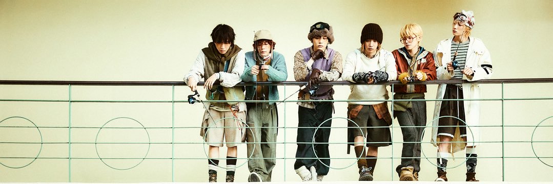 곰미...🍓's banner