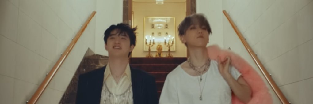 환's banner