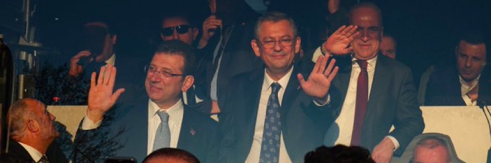 Ekremist Sokrat ‘Genel Başkan Özgür Özel’'s banner