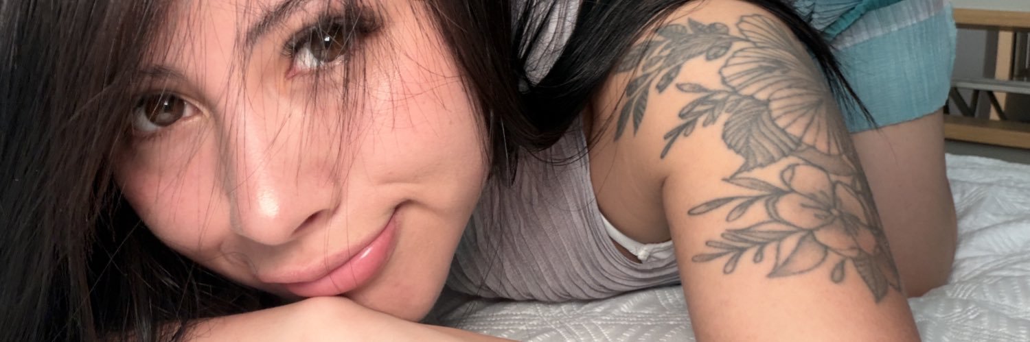 Gigi 🍼's banner