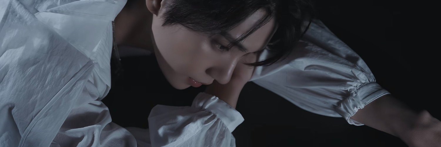 𔓘's banner