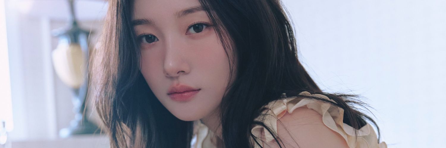 jung chaeyeon feed's banner