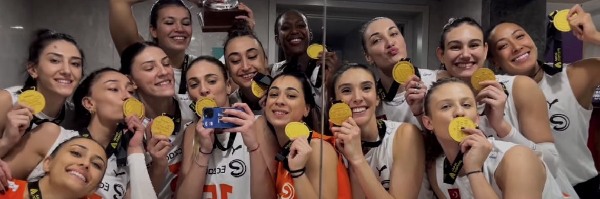 Aslı | Wolosz's banner