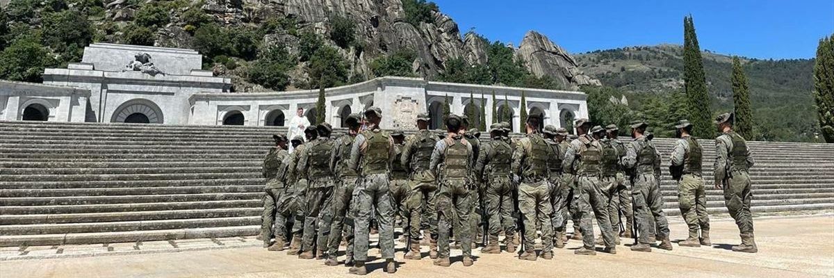 ✝️🇪🇦🤍MILITAR-CA🤍🖤's banner