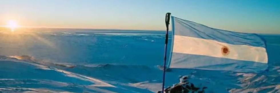Maxi Gonzalez's banner
