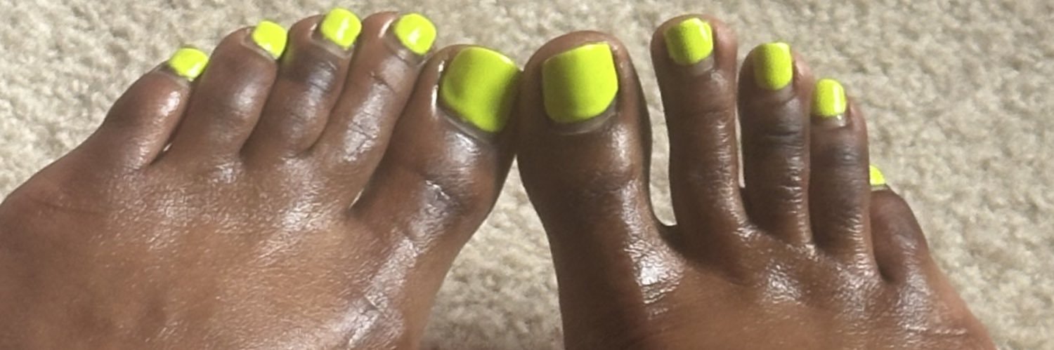 littlemissprettyfeet's banner