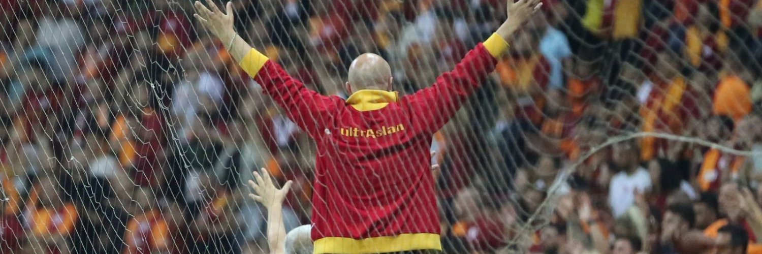 ultrAslan 220 ( Ahmet Berman )'s banner