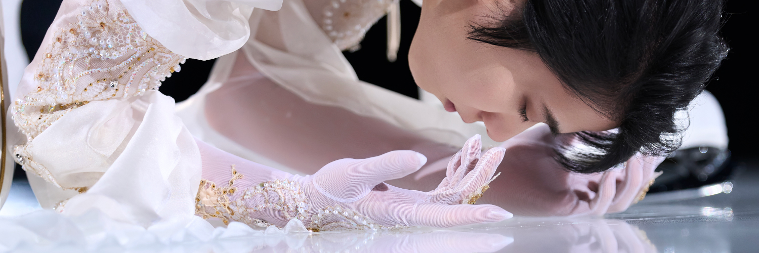『Couture on Ice（クチュール・オン・アイス） 羽生結弦×伊藤聡美 写真集』＆展示会情報's banner
