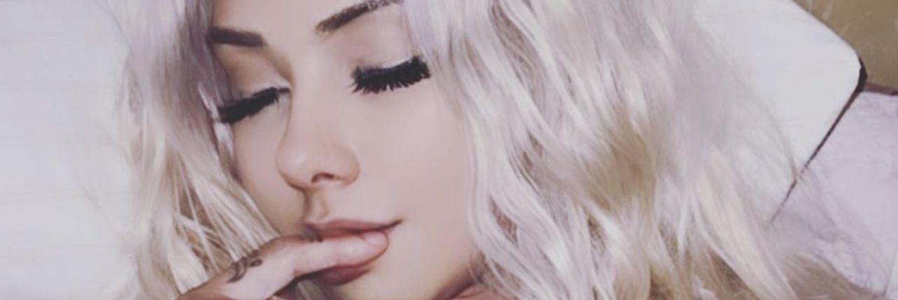 Ally Lottii's banner