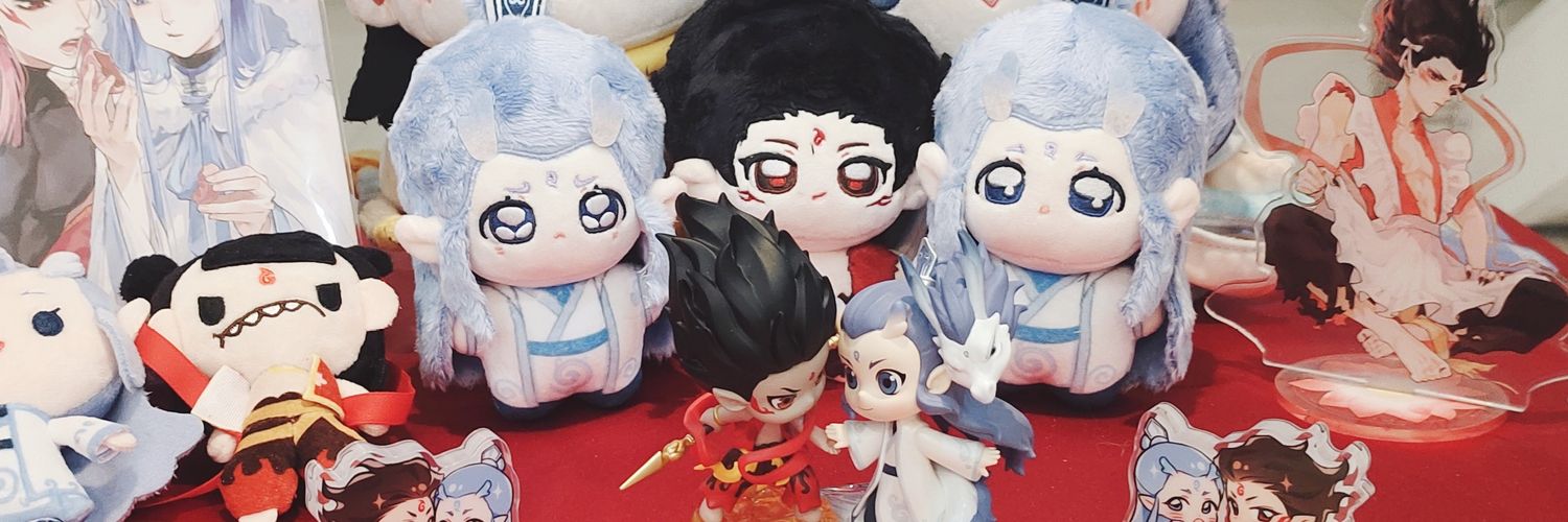 Momo 🍬's banner