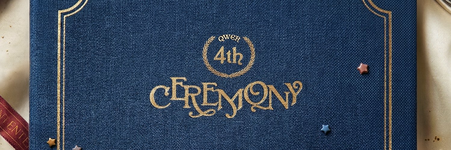 QWER's banner