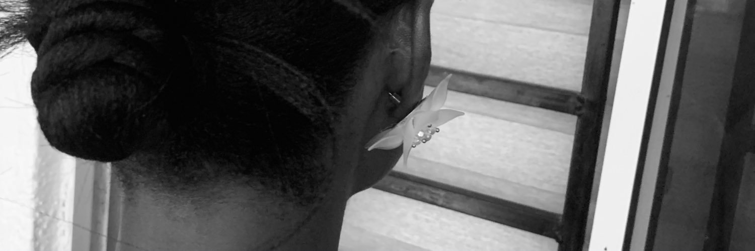 Crissy🦋❤️'s banner