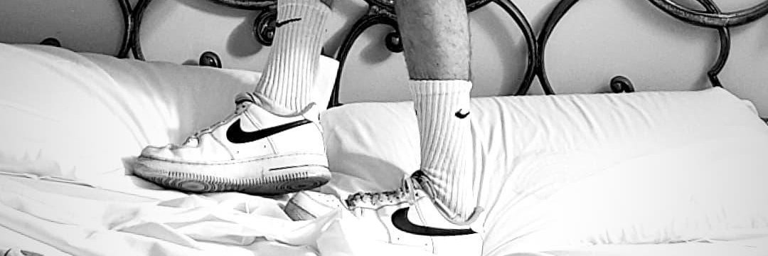 dirty_italian_boy (4.2k) 🦶👟🧦💦👅's banner