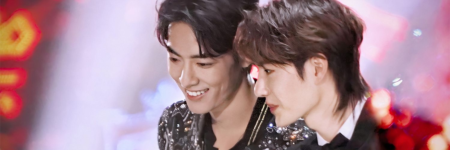 ✨꧁𖦹`•.我们 × 我在.•´𖦹꧂✨'s banner