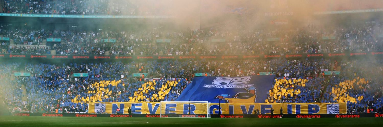 The Blue Room 🦐's banner