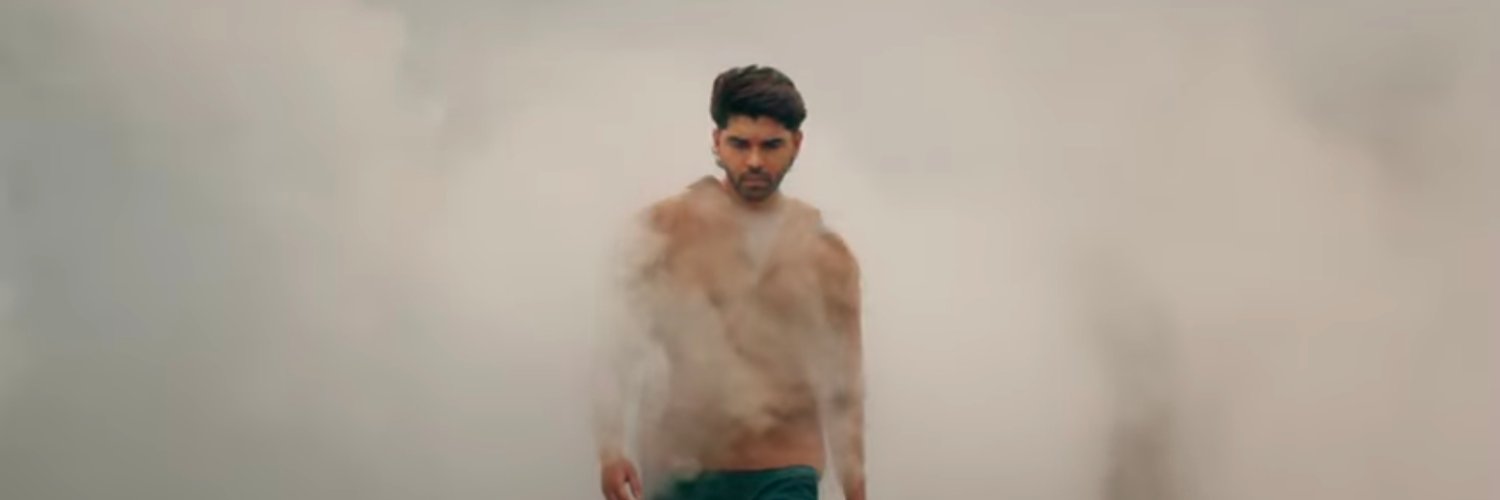 Kuruvi's banner