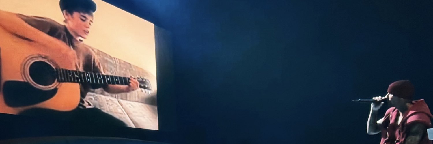 awus 龙's banner
