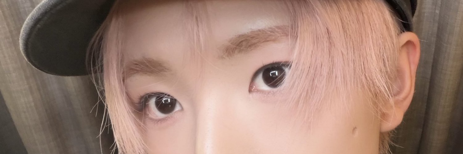 awe's banner