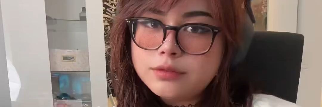 cum4show's banner