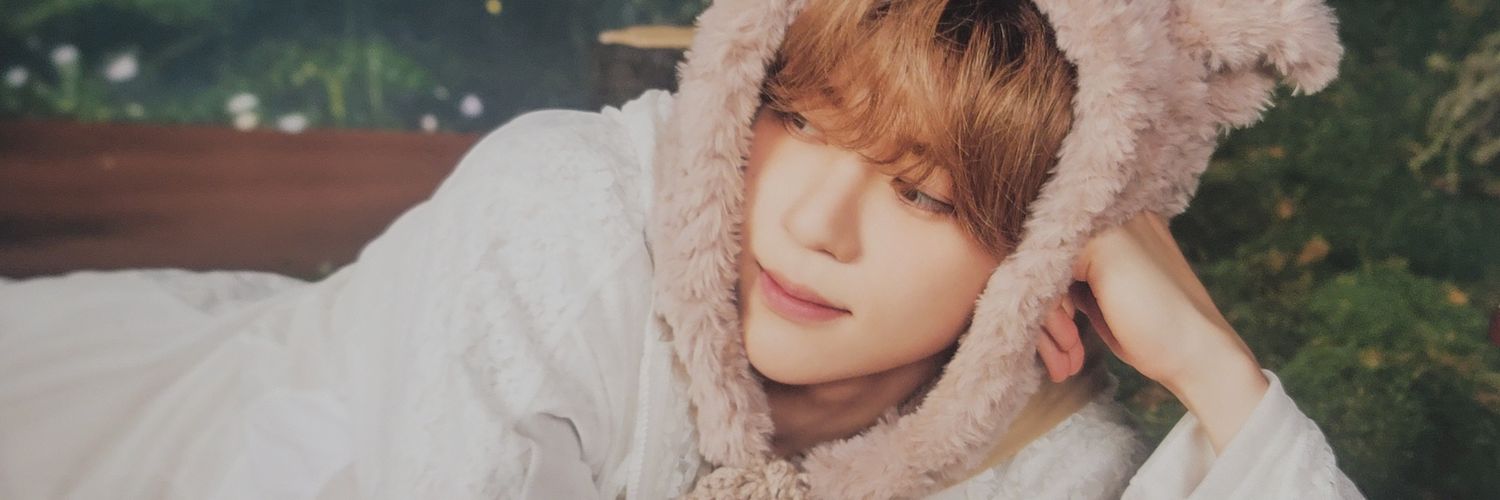 𝐿𝑜𝑜𝑘_𝑎𝑡𝐶ℎ𝑢𝑢's banner