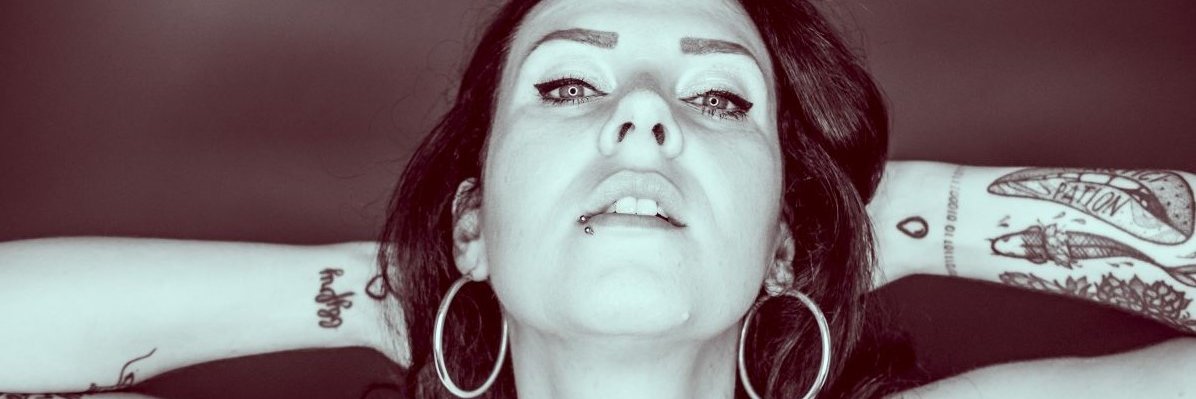 Lara Vixette's banner