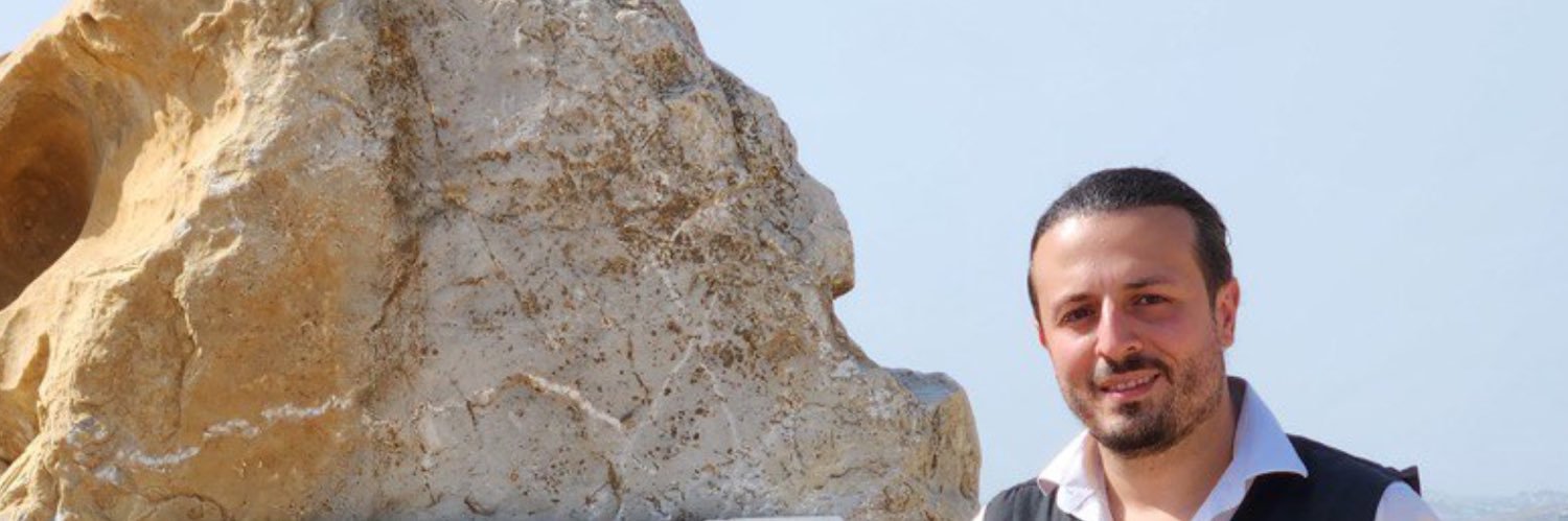 عبدالله بعلبكي's banner