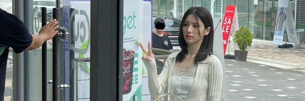 heejin's banner