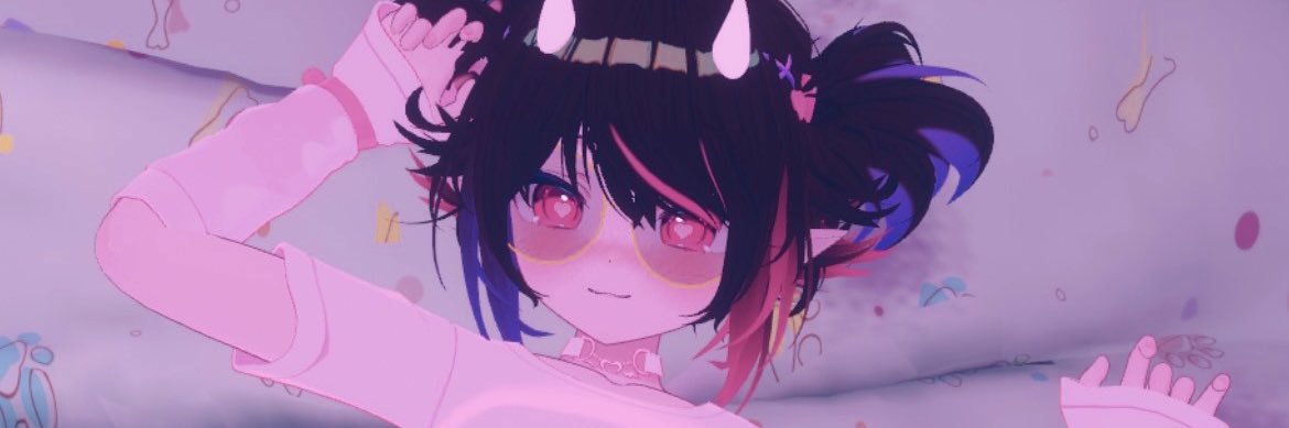 Chibi Chomps 👑💕's banner