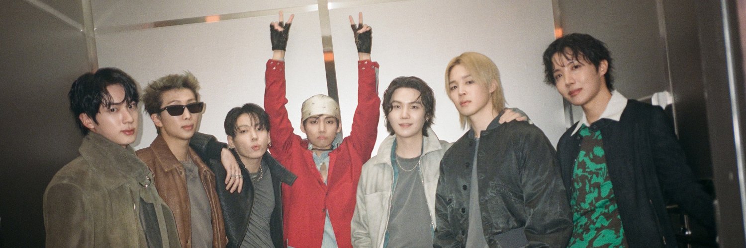 dani⁷ VIÓ A BTS's banner