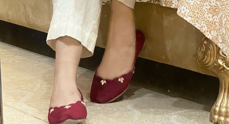 @Goddess_Anuskha12's banner