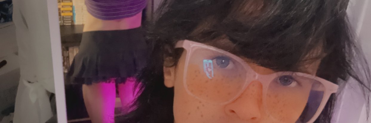IzzyNaughty✨'s banner