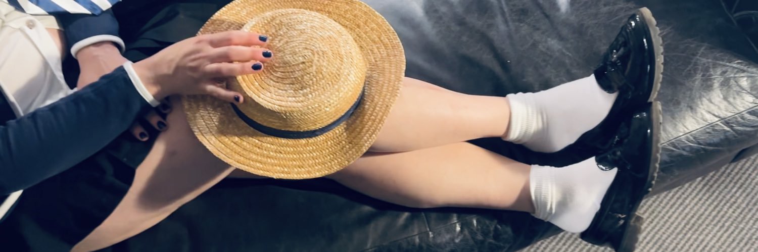Amelie 🇬🇧🦶🧦's banner
