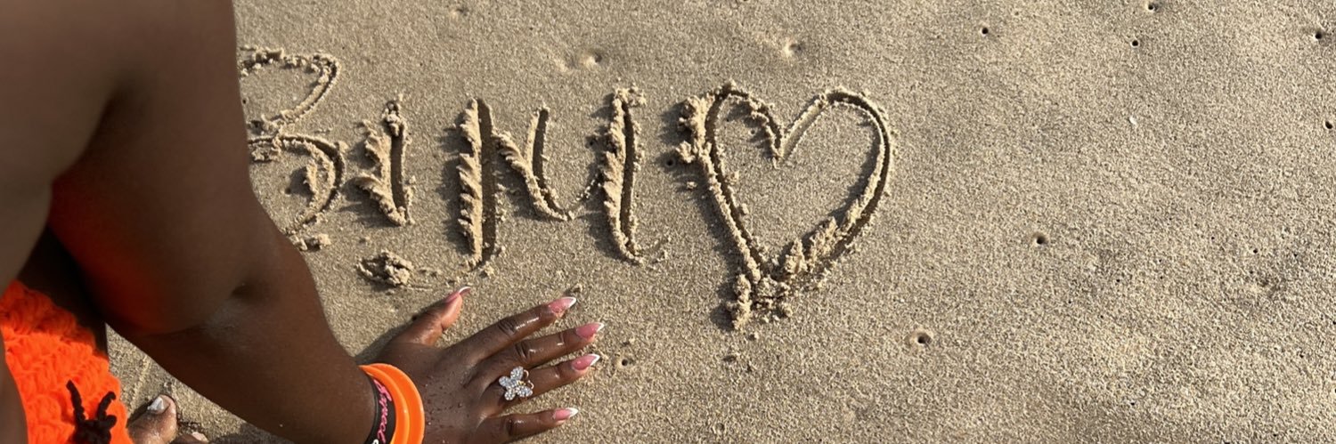 Oluwasijuwomi 🖤's banner