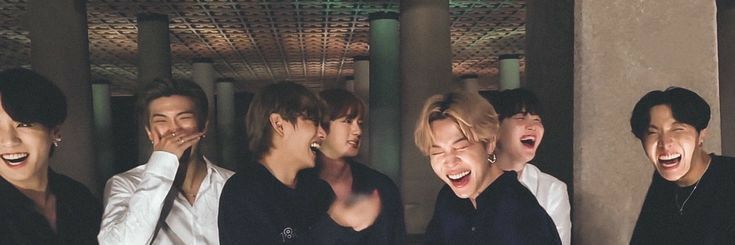 니아 ⁷'s banner