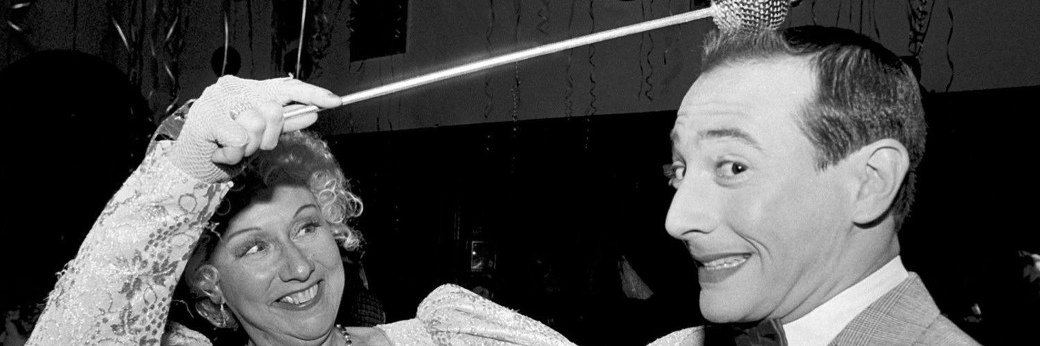 Dame Nunu “Dingbat” Garfunkel's banner