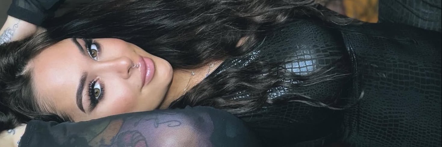 VANESSA LAY's banner
