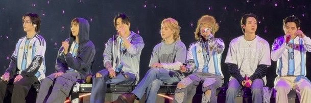 LUD HOY VE A BTS's banner