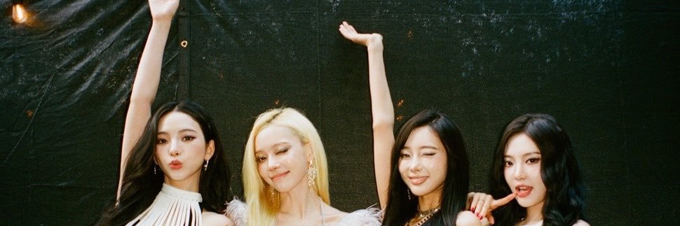 regan 🏒👩‍❤️‍💋‍👩🇨🇿's banner