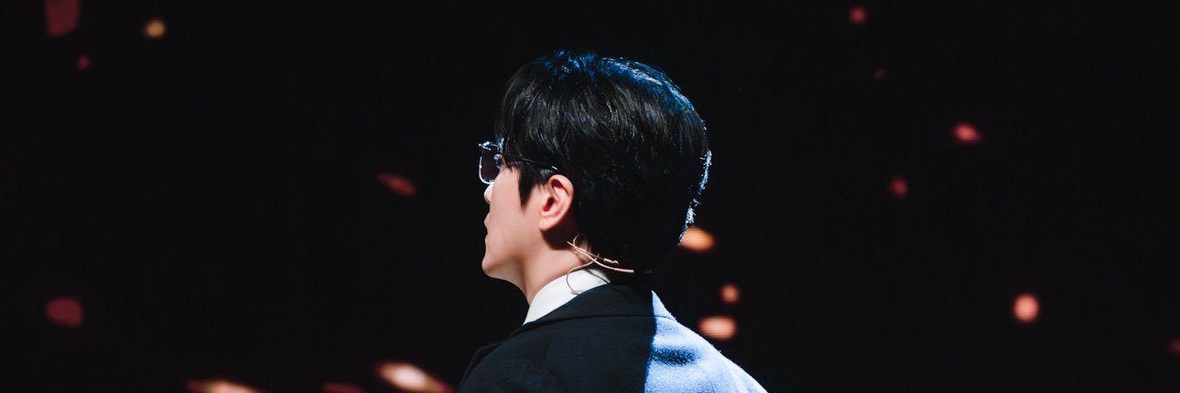 리's banner