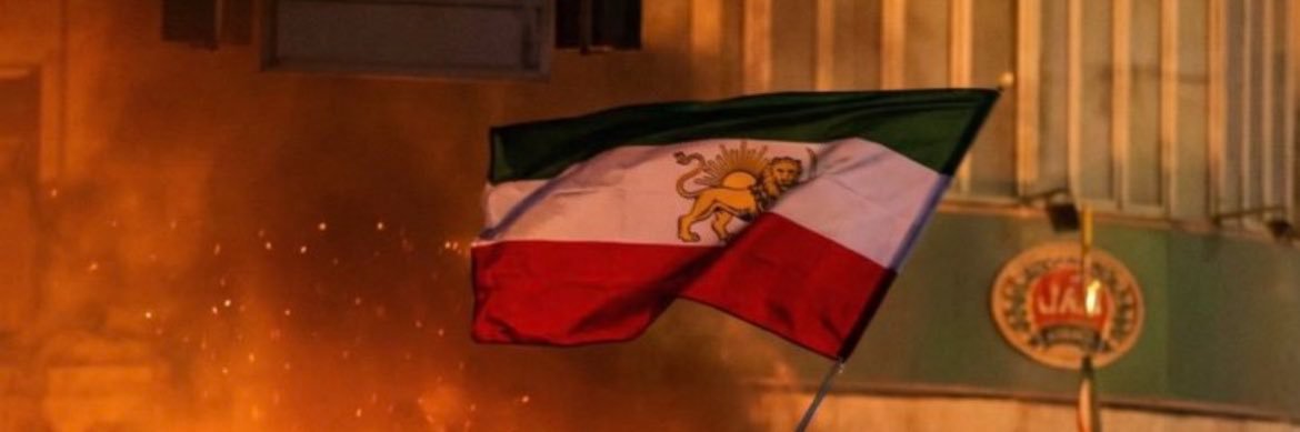 غریب آشنا's banner