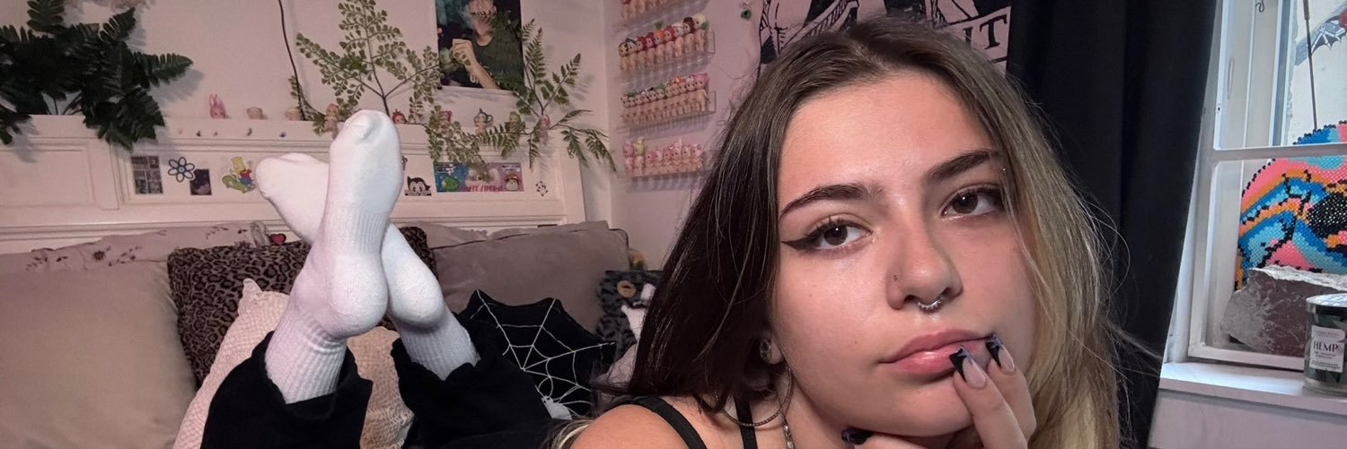 socksimp 🧦's banner