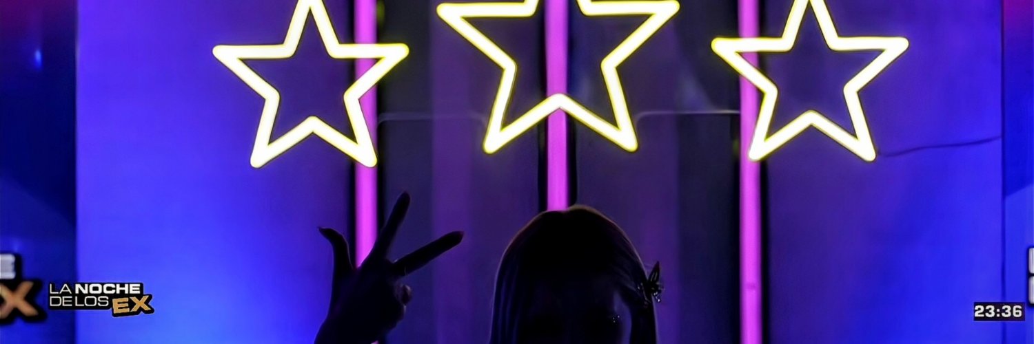 Mari 🖤's banner