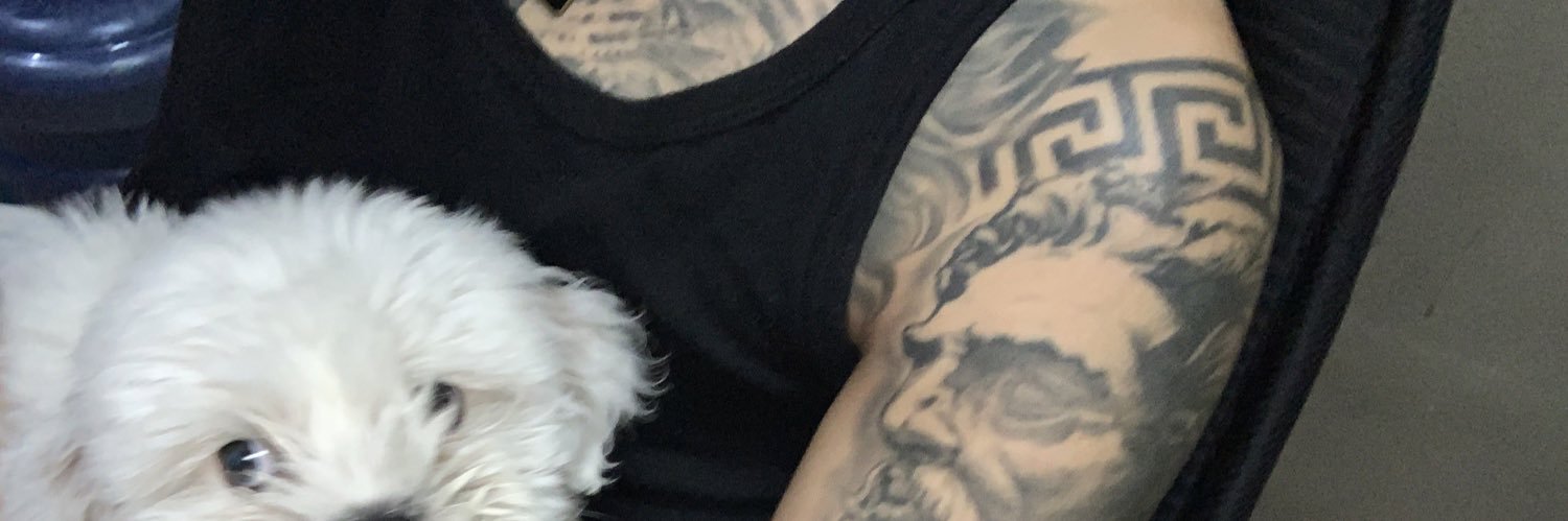 AXEL👑's banner